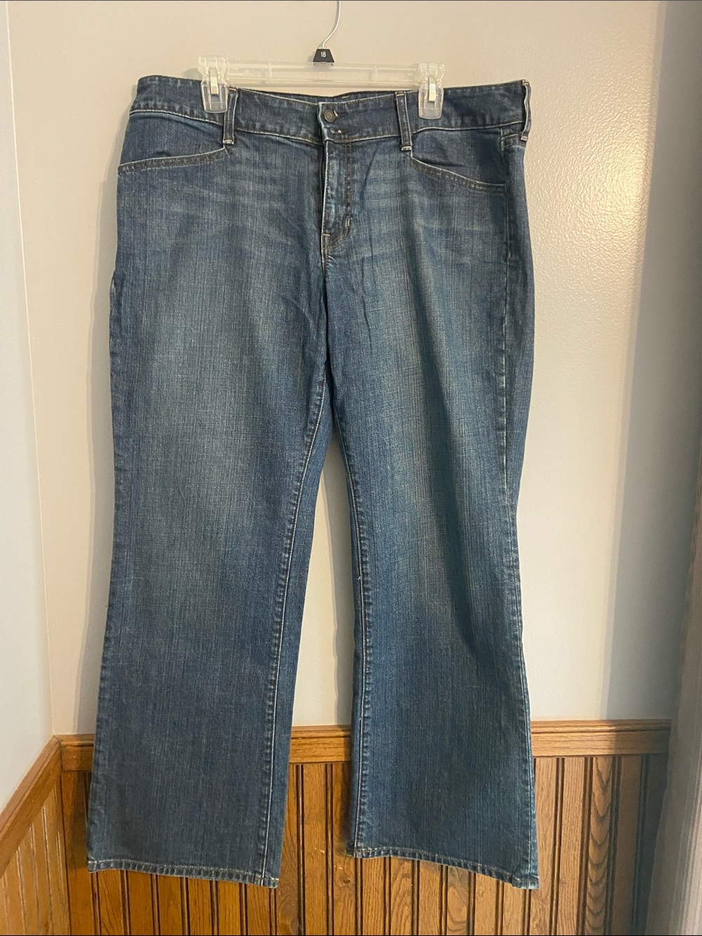 GAP Women's Boot Cut Jeans in Medium Blue Wash